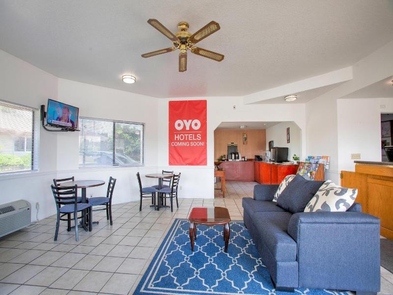 Oyo Woodland Hotel And Suites image