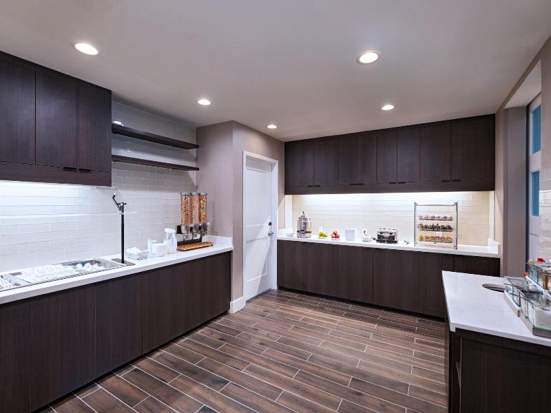 Residence Inn By Marriott New Brunswick Tower Ce image