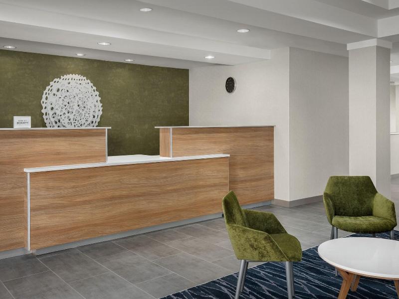 Fairfield Inn & Suites By Marriott Roanoke Holli