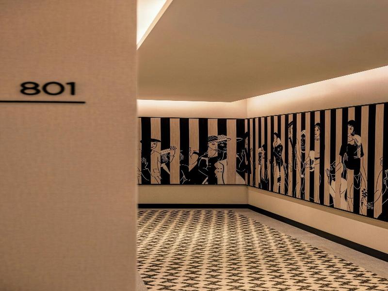 Madi Paidi Bangkok, Autograph Collection (marrio image