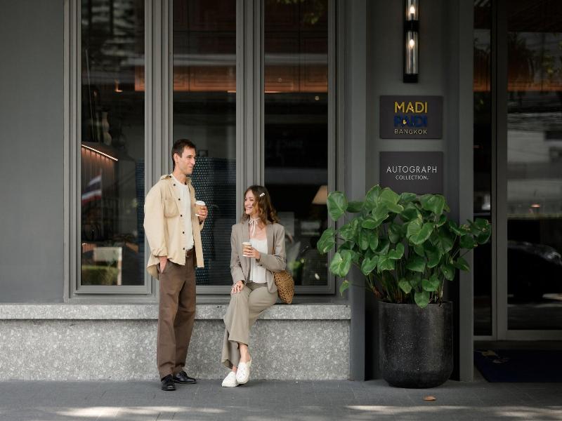 Madi Paidi Bangkok, Autograph Collection (marrio image