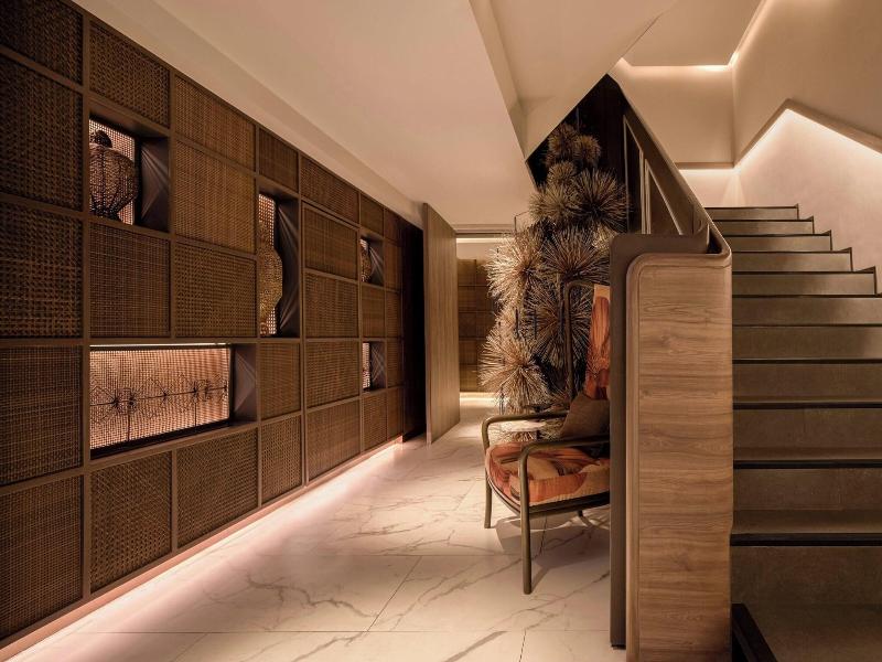 Madi Paidi Bangkok, Autograph Collection (marrio image