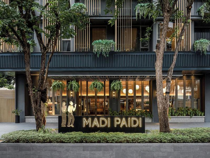 Madi Paidi Bangkok, Autograph Collection (marrio image