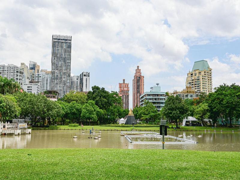 Madi Paidi Bangkok, Autograph Collection (marrio image