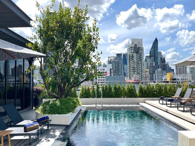 Madi Paidi Bangkok, Autograph Collection (marrio image