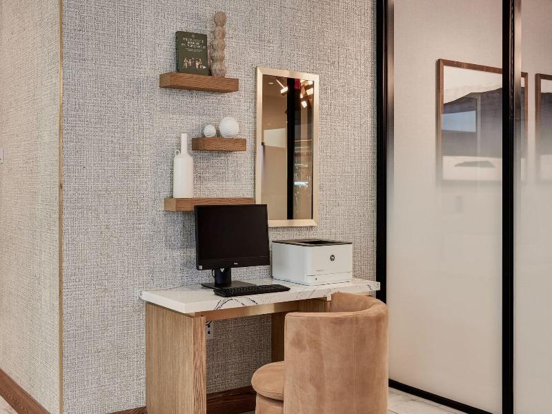 Ac Hotel By Marriott San Diego Downtown Gaslamp  image