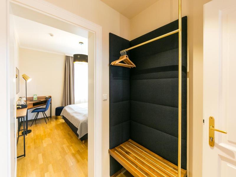 Stadthotel Zur Goldenen Krone image