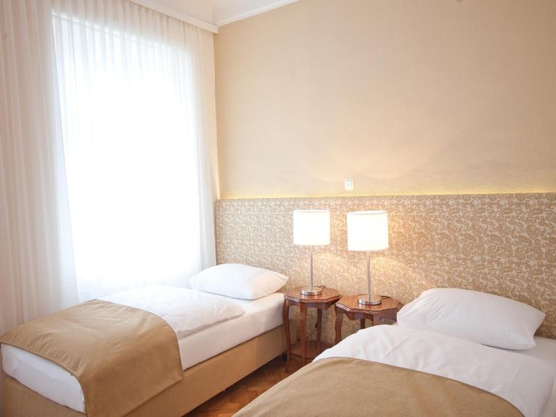 Stadthotel Zur Goldenen Krone image