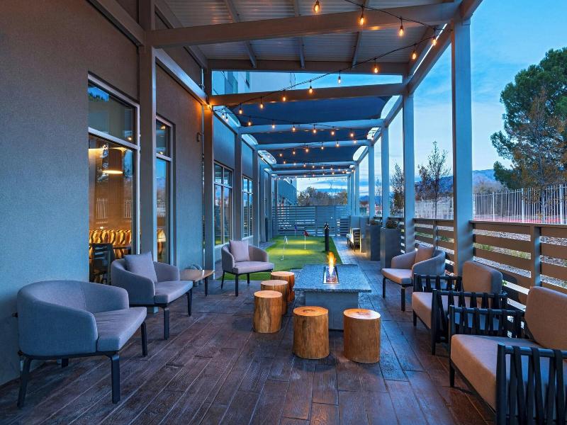 Fairfield By Marriott Inn & Suites Albuquerque U