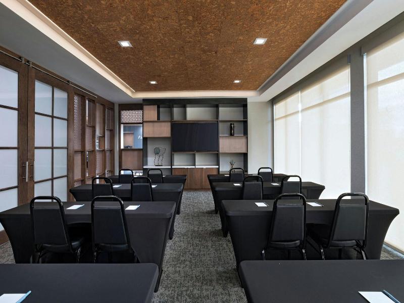 Fairfield By Marriott Inn & Suites Albuquerque U