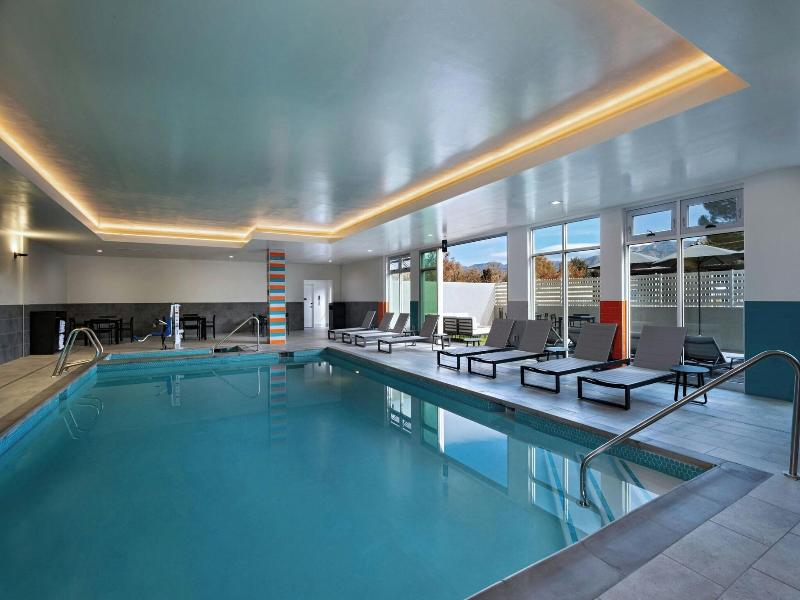 Fairfield By Marriott Inn & Suites Albuquerque U