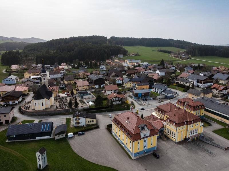 Gasthof Hotel Jã¤gerwirt image