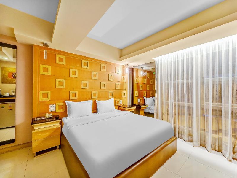 Smart Suites Bangkok image
