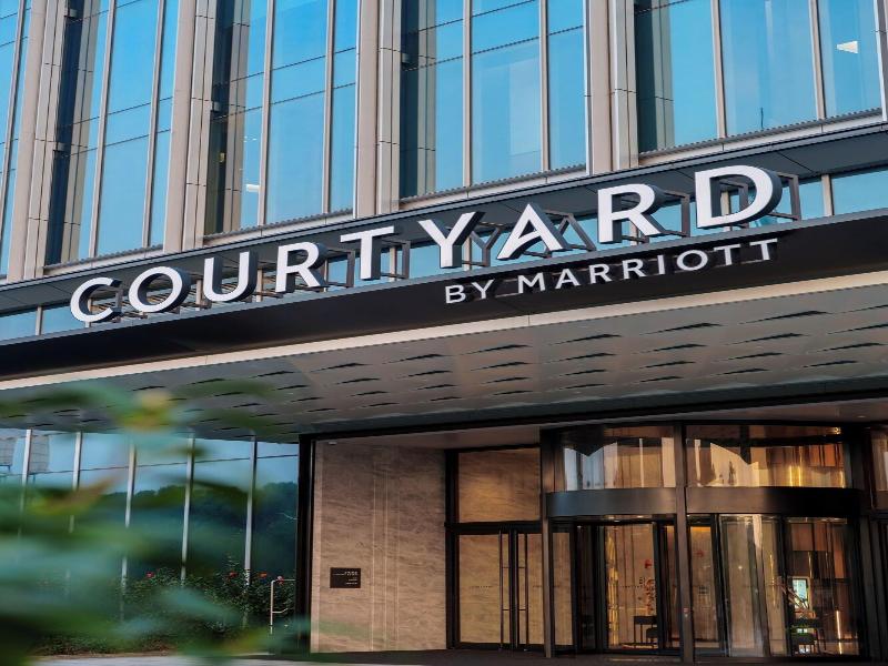 Courtyard By Marriott Nantong image