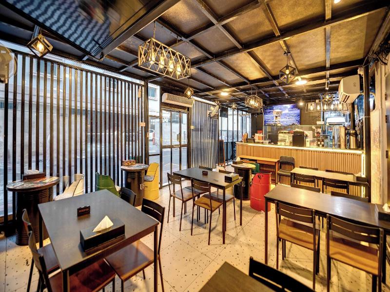 Howard Johnson Plaza By Wyndham Dubai Deira — general view
