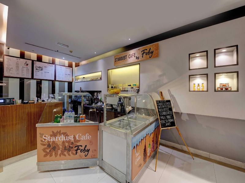Howard Johnson Plaza By Wyndham Dubai Deira image