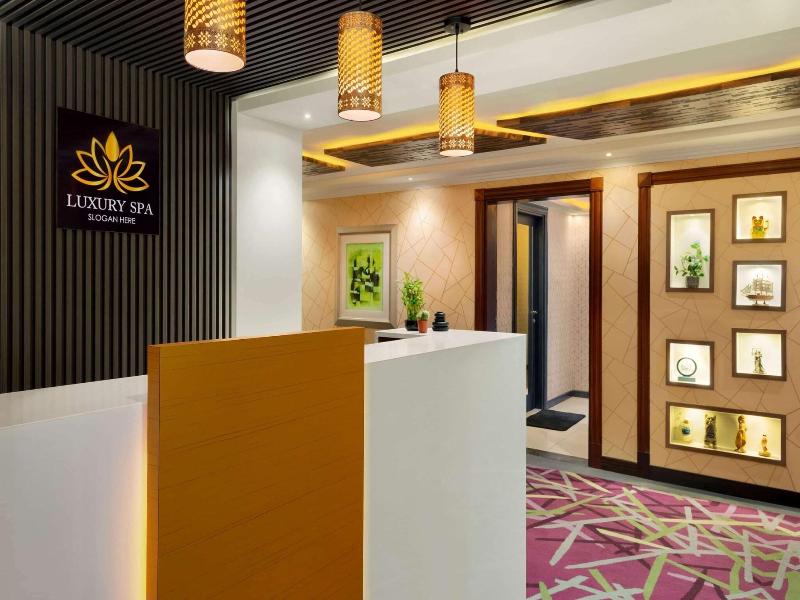 Howard Johnson Plaza By Wyndham Dubai Deira image