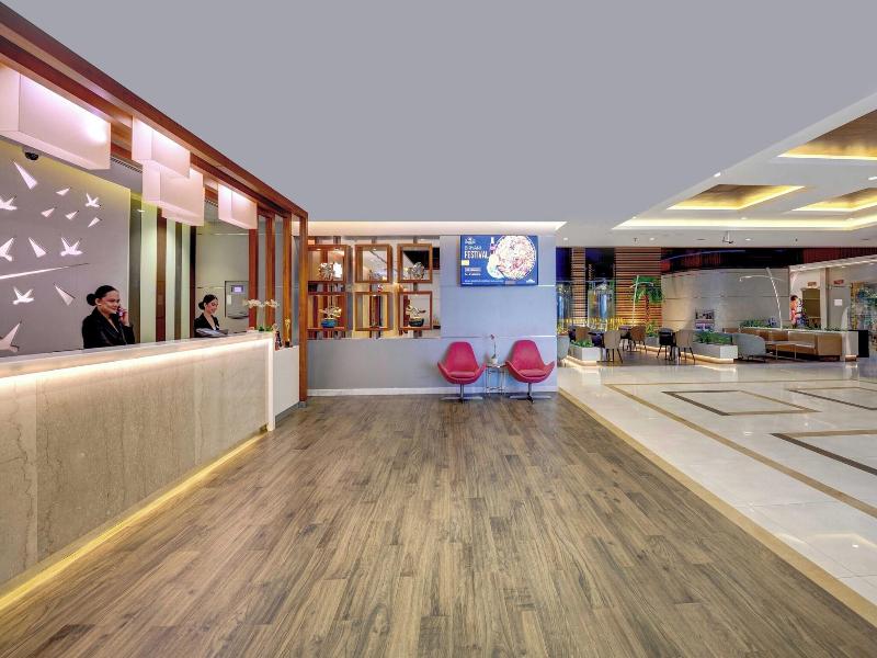 Howard Johnson Plaza By Wyndham Dubai Deira image