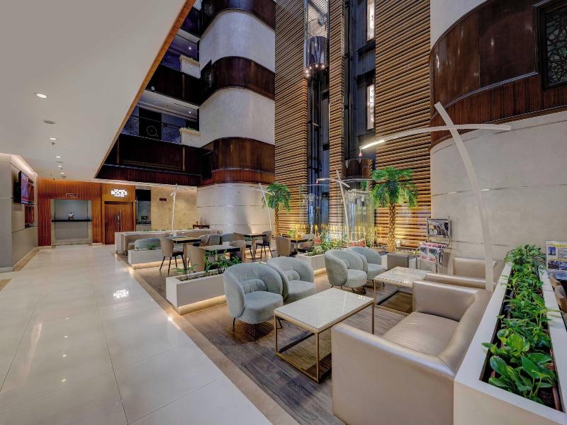Howard Johnson Plaza By Wyndham Dubai Deira image