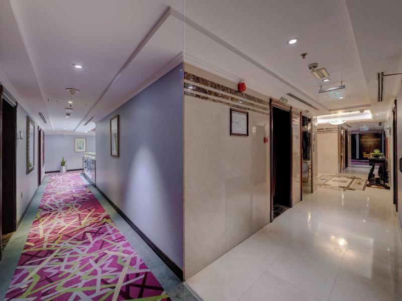 Howard Johnson Plaza By Wyndham Dubai Deira image