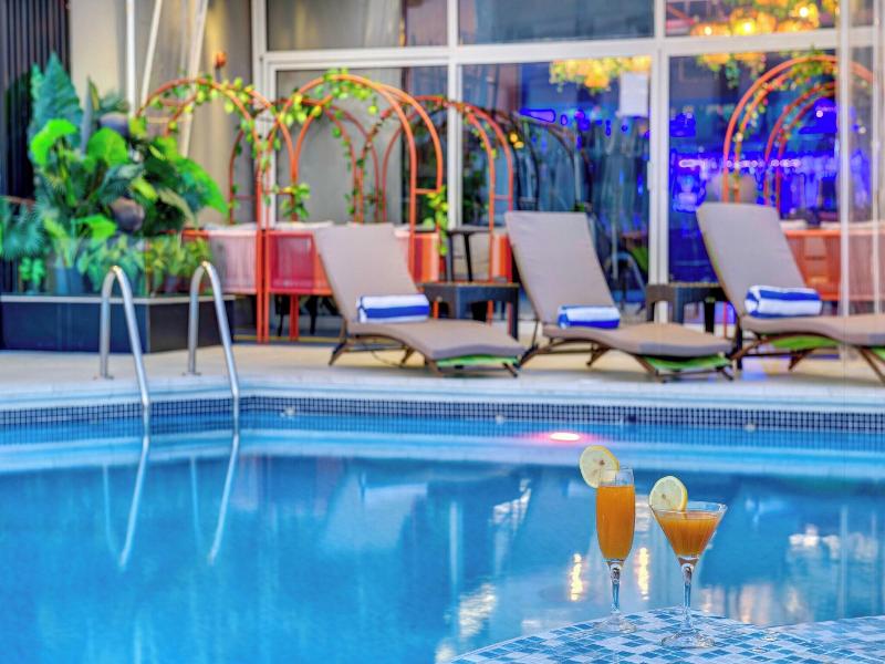 Howard Johnson Plaza By Wyndham Dubai Deira image