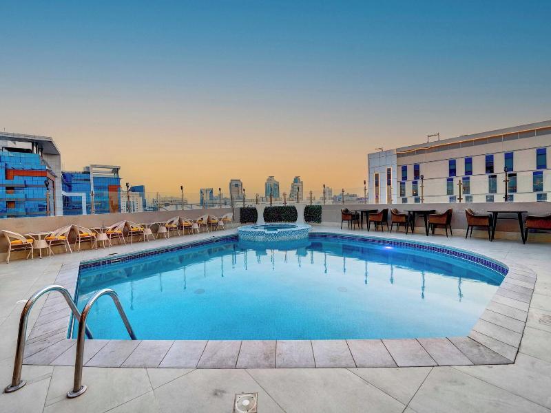 Howard Johnson Plaza By Wyndham Dubai Deira image