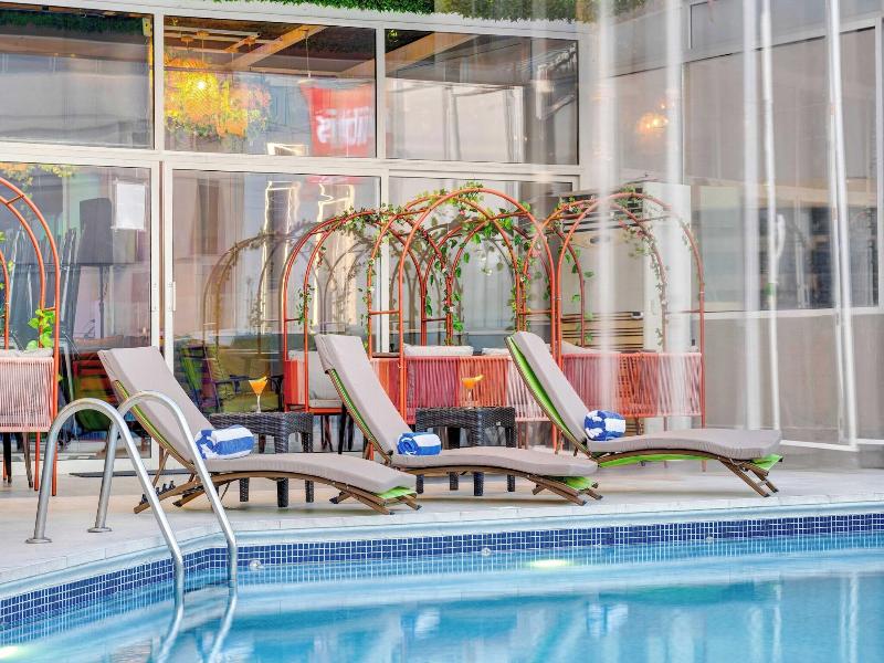 Howard Johnson Plaza By Wyndham Dubai Deira image