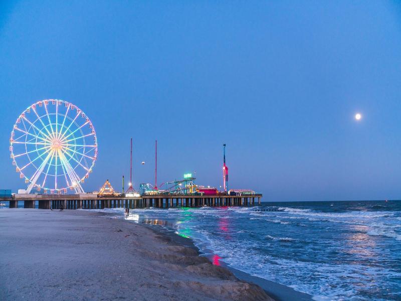 The Seahaus Hotel, Atlantic City Boardwalk, A Tr image