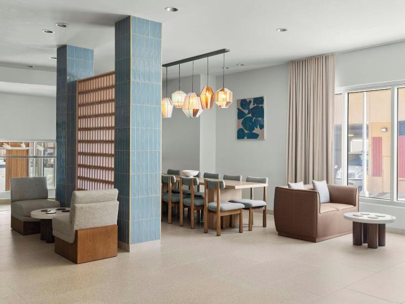 The Seahaus Hotel, Atlantic City Boardwalk, A Tr image