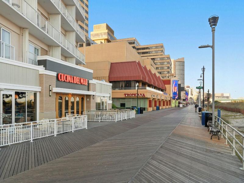 The Seahaus Hotel, Atlantic City Boardwalk, A Tr image