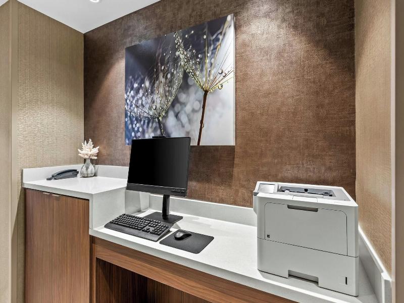 Springhill Suites By Marriott Columbus West image
