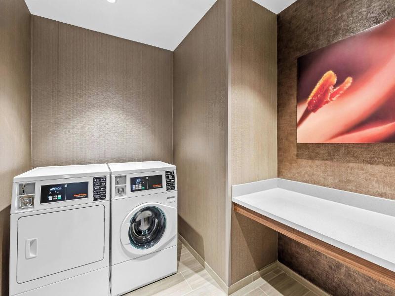 Springhill Suites By Marriott Columbus West image