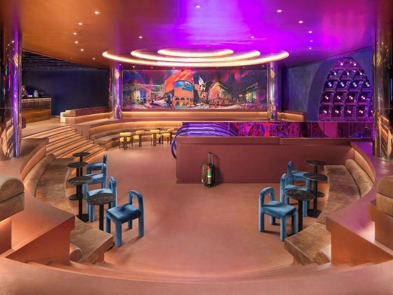 Moxy London Piccadilly Circus image