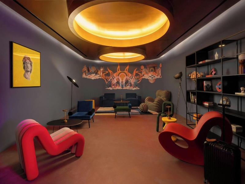 Moxy London Piccadilly Circus image