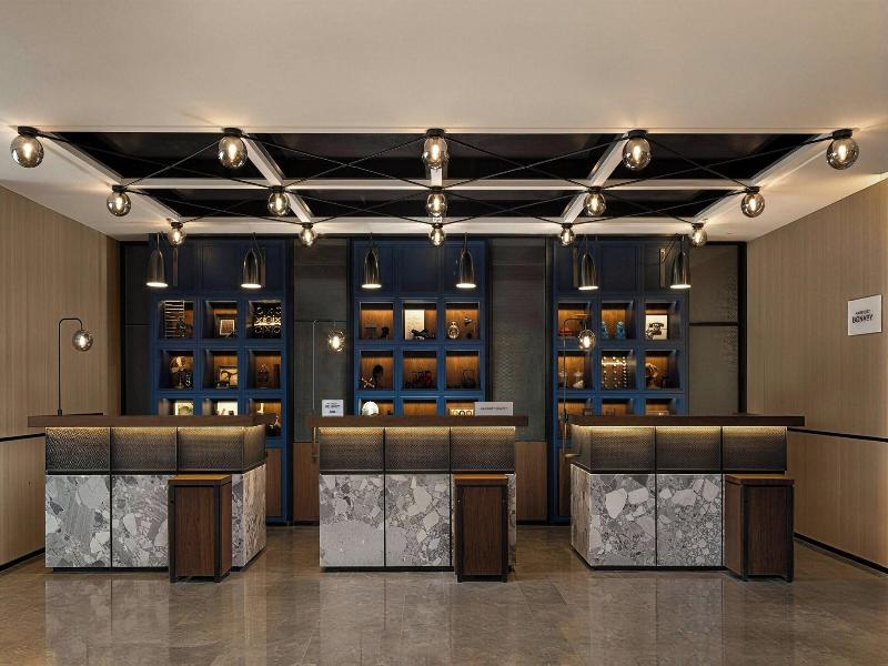 Four Points By Sheraton Beijing Sanlitun Workers image