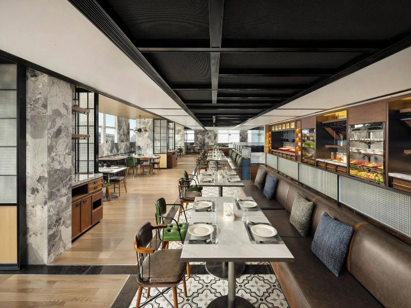 Four Points By Sheraton Beijing Sanlitun Workers image