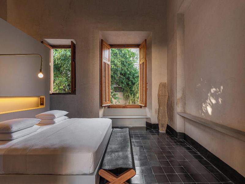 Hotel Sevilla image