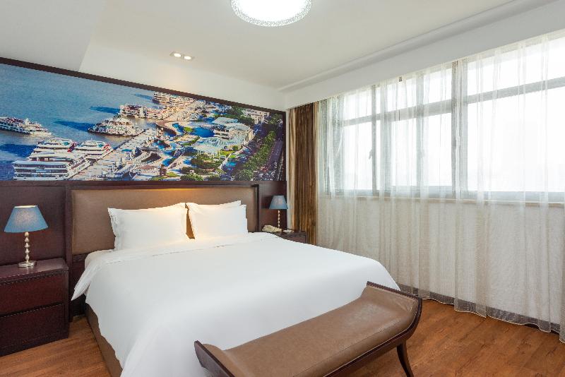 Holiday Inn Shanghai Jing'an image