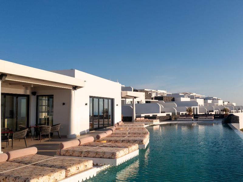 Cresanto Luxury Suites image