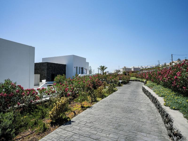 Cresanto Luxury Suites image