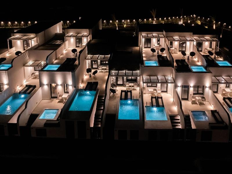 Cresanto Luxury Suites image