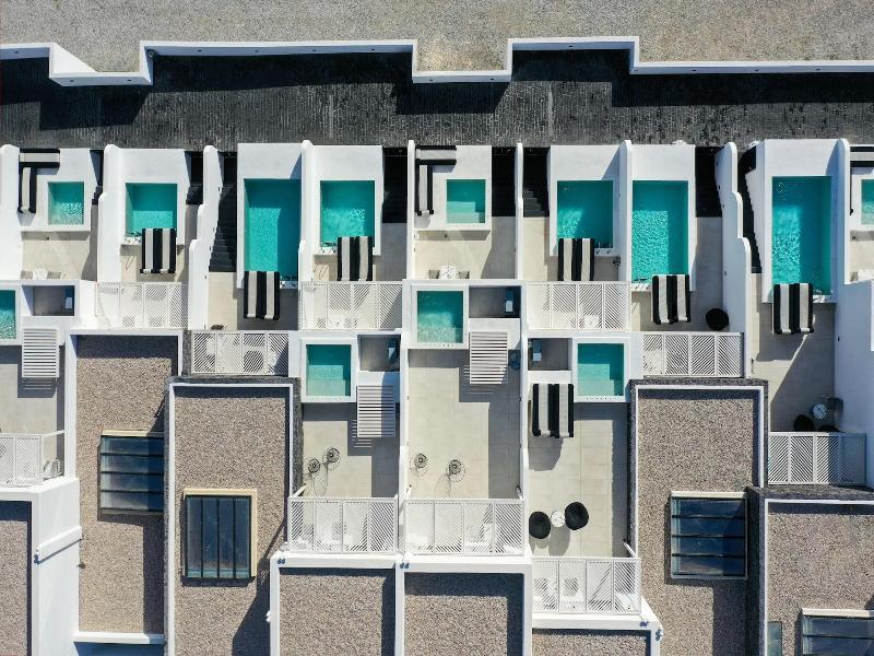 Cresanto Luxury Suites image