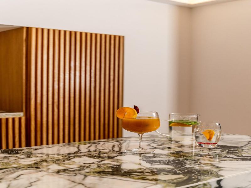 Cresanto Luxury Suites image