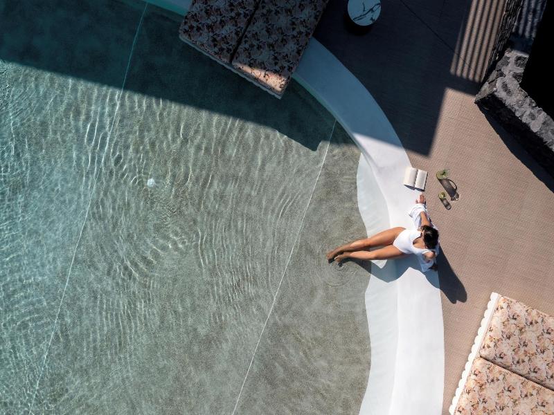 Cresanto Luxury Suites image
