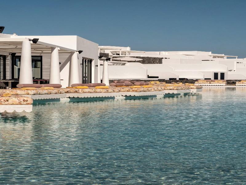Cresanto Luxury Suites image