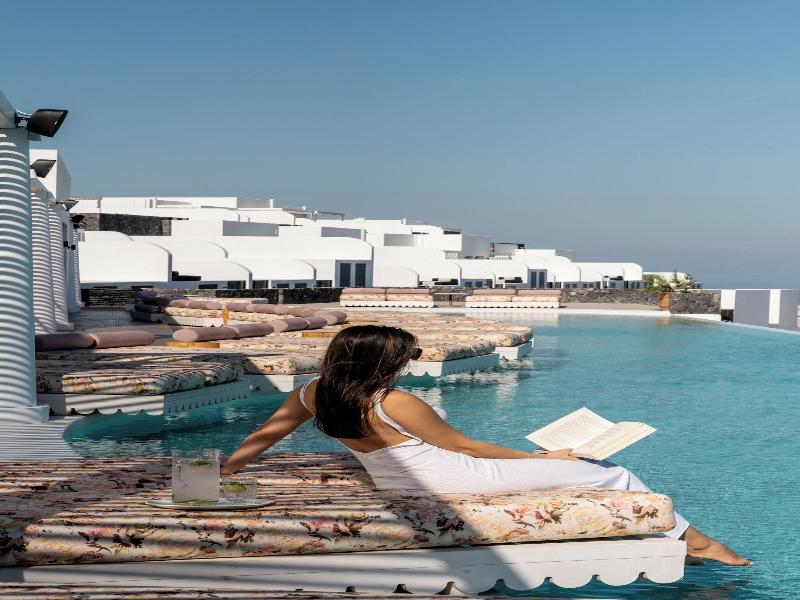 Cresanto Luxury Suites image