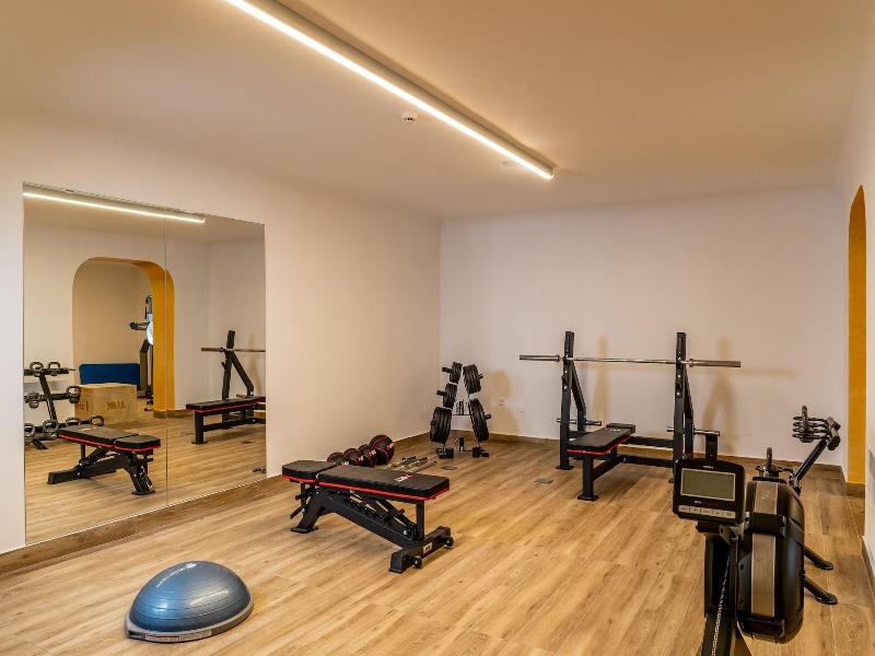 Cresanto Luxury Suites image