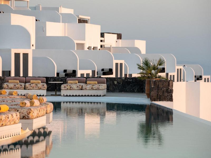 Cresanto Luxury Suites image