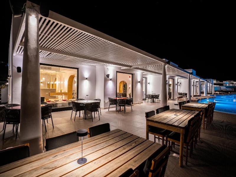 Cresanto Luxury Suites image