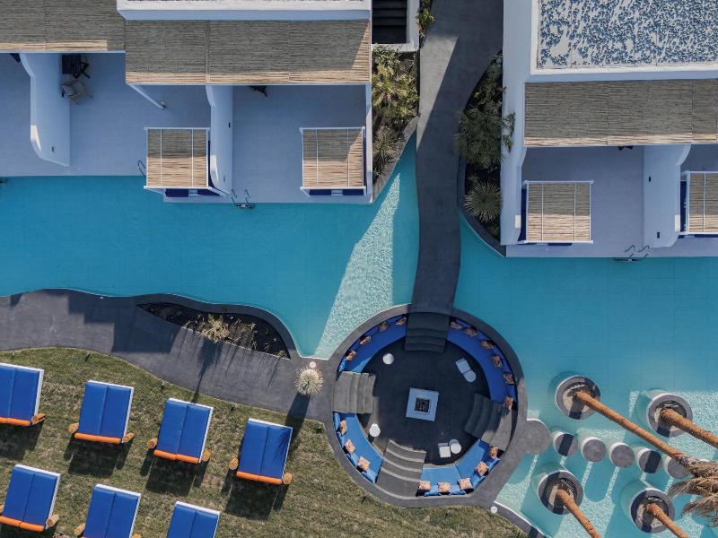 Cresanto Luxury Suites image
